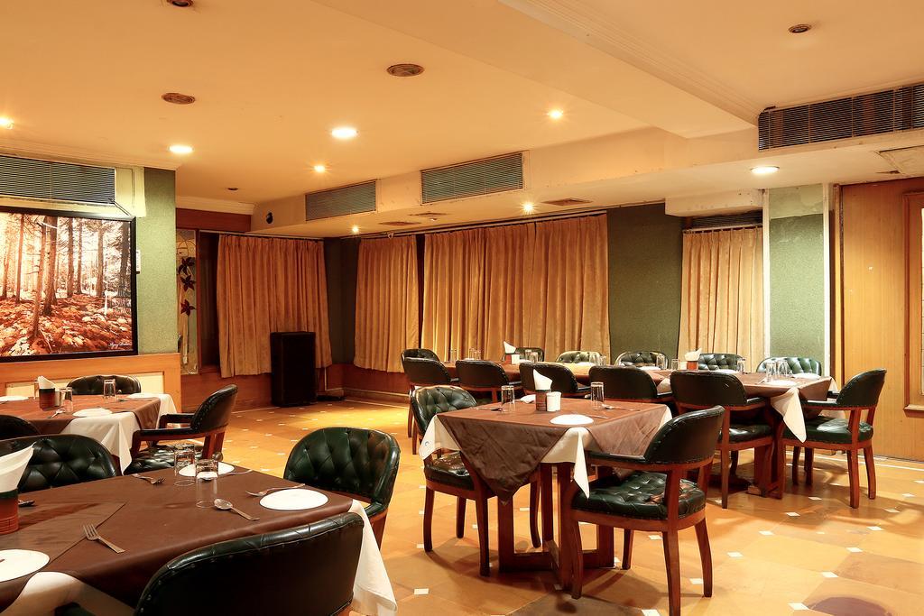 The Circle Club Inn Calcutta Buitenkant foto