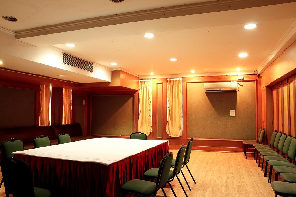 The Circle Club Inn Calcutta Buitenkant foto